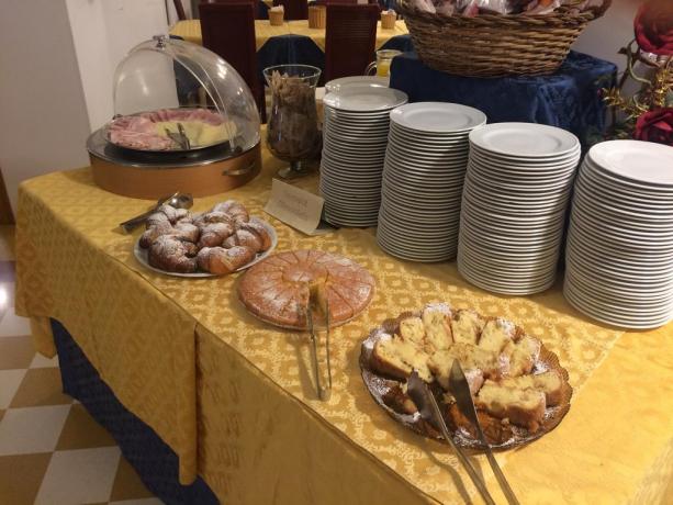 Colazione a Buffet Tipica a Trapani