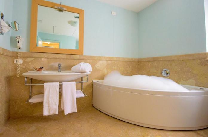 Bagno Privato con Vasca in Camera 4 stelle