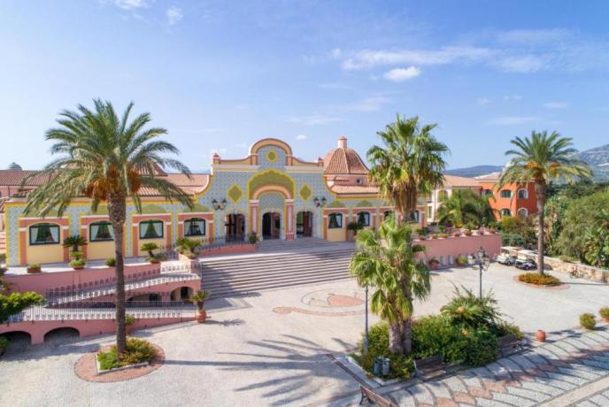 Villaggi Sardegna direttamente sul mare,  bambini gratis !!Villaggio a Marina di Orosei:Offerta Prezzi Estate 2025 in Villaggio con Ristorante, Piscina, Spiaggia 
