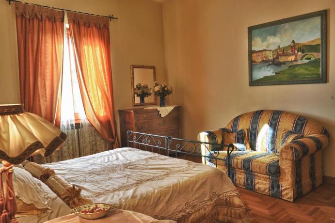 Appartamenti Vacanza a Castiglione del Lago, con Piscina all'Aperto, Vivere Natura & Relax sul Lago Trasimeno.