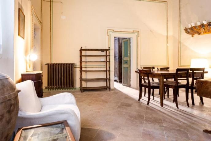 Sala comune in appartamento in affitto Assisi 