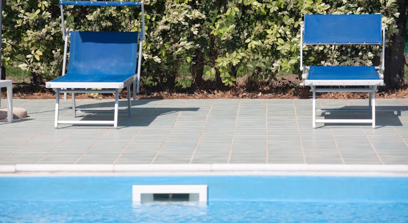Piscina, Ristorante Animazione e Miniclub vicino Kamarina