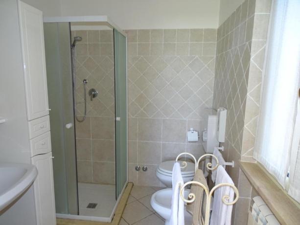 Bagno privato dell'Appartamento vacanza bilocale 2+2