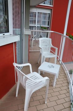 Camera con balcone