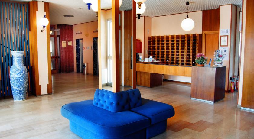 Accogliente reception dell'Hotel