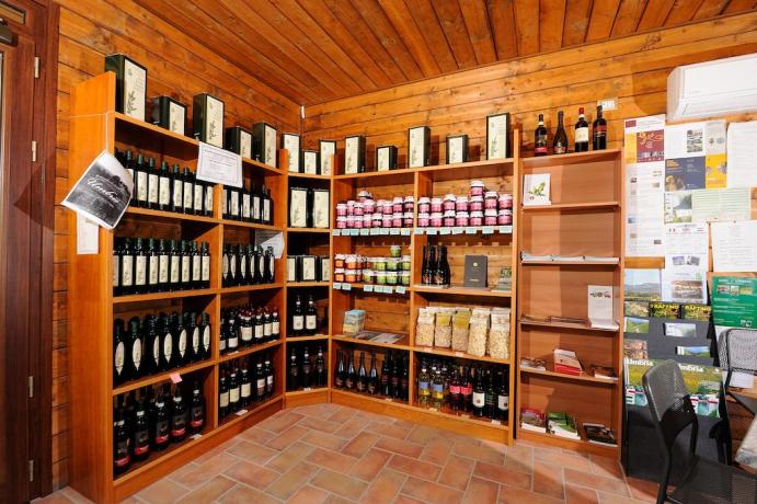 Agriturismo con produzione prodotti Bevagna 