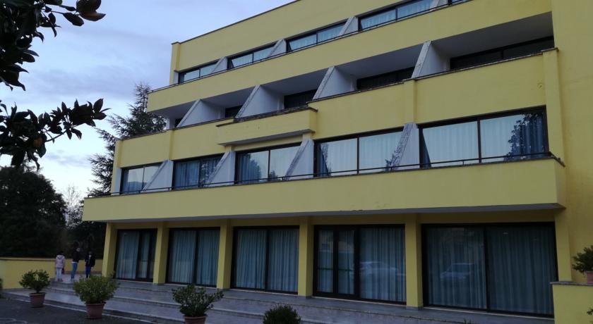 Hotel 4 Stelle vicino Pomezia e Zoo Marine