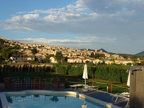 Vista Spettacolare del Borgo di Spello