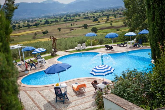 Vacanze in Umbria con piscina vista panoramica 