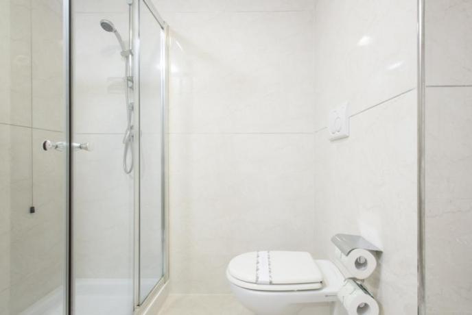 Hotel 4stelle vicino Rende, camere con doccia