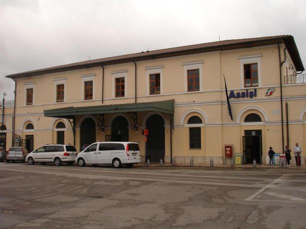 Camera con bagno e Vasca-Idromassaggio vicino stazione-Assisi 