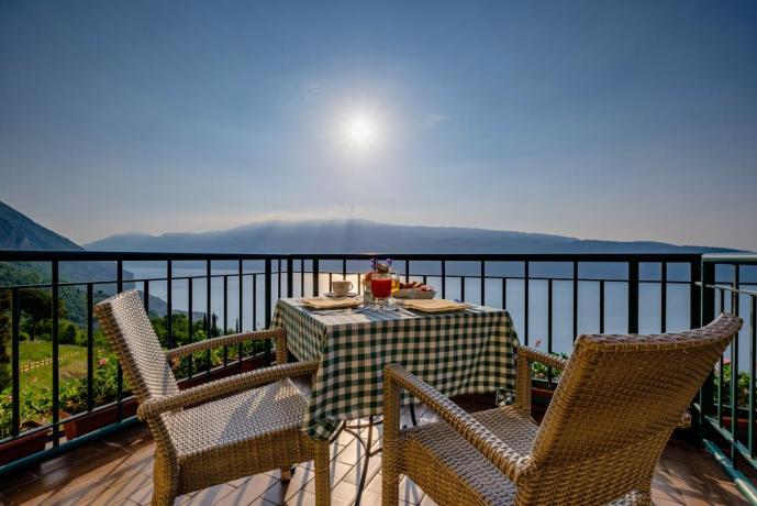 Romantiche cene vista lago