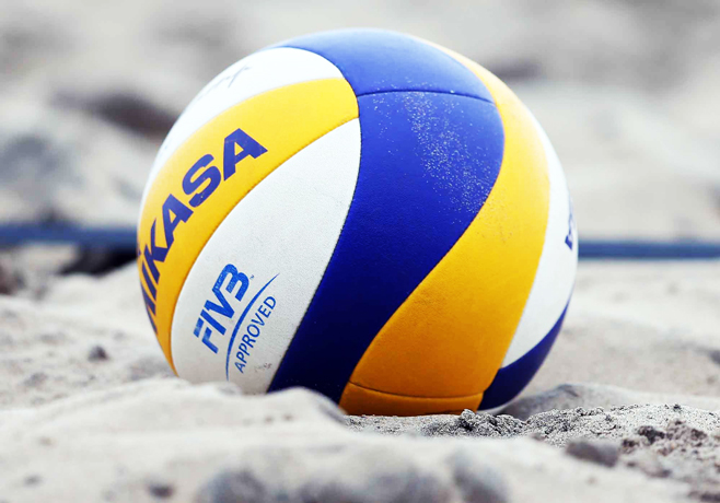 Spiaggia dotata di campo da beach volley