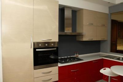 CUCINA ELETTRA in rovere sbiancato e laccato: € 2500,00 compresi ... CUCINA ELETTRA in rovere sbiancato e laccato: € 2500,00 compresi ...