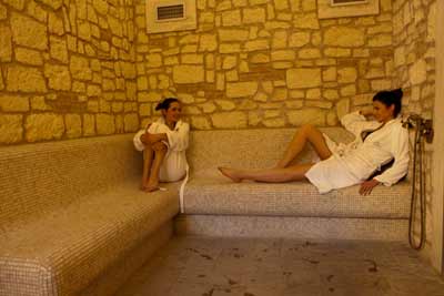 Castello SPA (Idroterapie-Percorso Romano-Zona Relax)