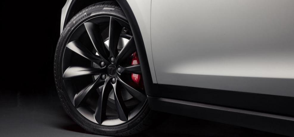 Offerta Noleggio Lungo Termine SUV Tesla
