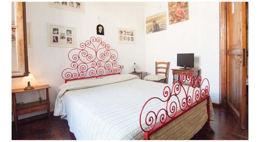 camera da letto appartamento Mammolo casa vacanze
