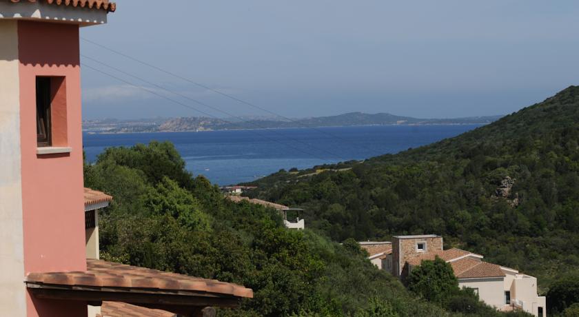 Baja Sardinia, residence sulle rocce di Granito
