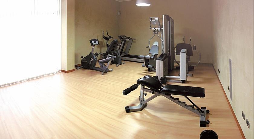 Centro Fitness con attrezzi