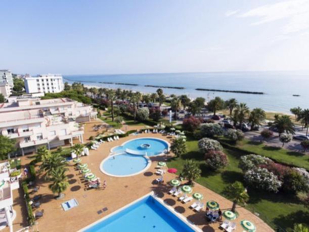 Villaggio Turistico sul Lungomare di Grottammare con Spiaggia a 30 mt, Ristorante, Mini Club e Attività Sportive