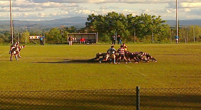 Campo sportivo per squadre in ritiro in Toscana