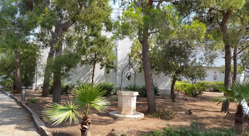 Hotel nel Salento con Spiaggia e Giardino