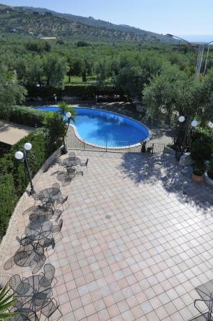 Vista piscina panoramica hotel in provincia di Foggia