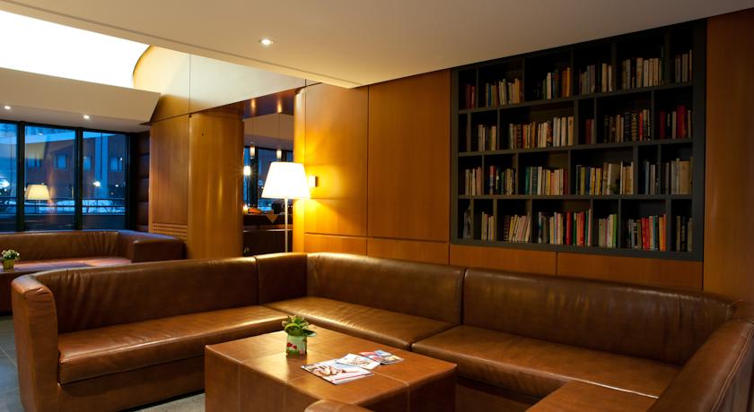 Sala lettura vicino al comprensorio sciistico Campo Smith
