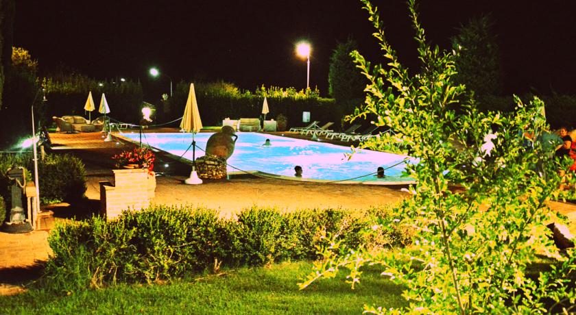 Hotel con Giardino e Piscina vicino Assisi 