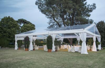 Gazebo all'aperto per i matrimoni