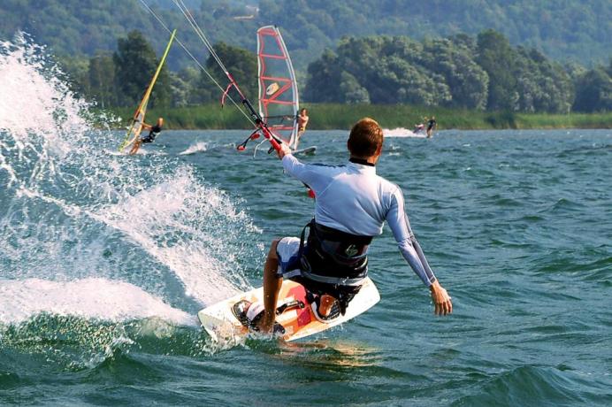 Lago Piediluco: ideale per SURF e KITE SURF 
