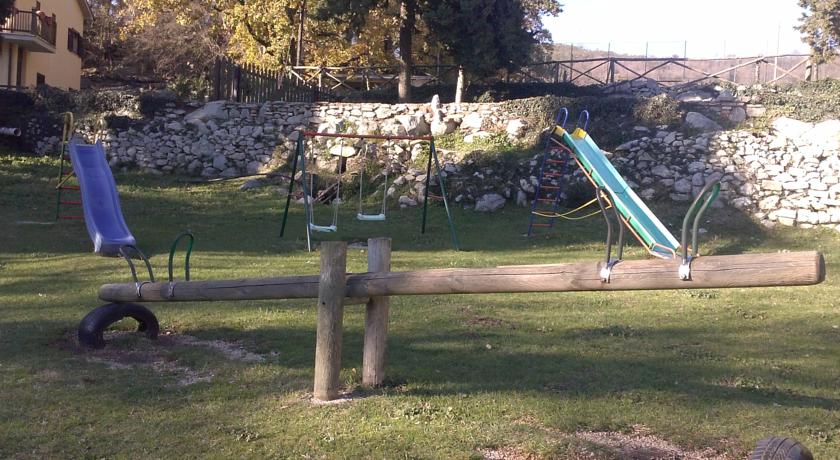 agriturismo con ristorante e laghetto vicino roma