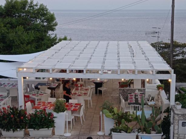 Terrazza sul mare Hotel 3 stelle Castro-marina Puglia 