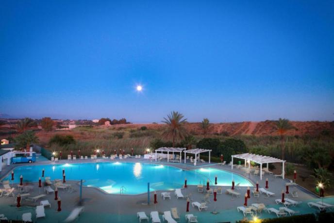Villaggio per famiglie nella natura in Sicilia 