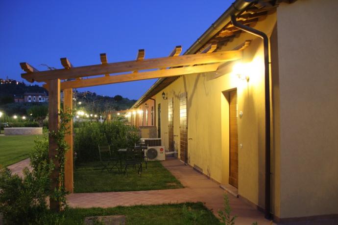 Veranda esterno ristorante, agriturismo nelle Marche