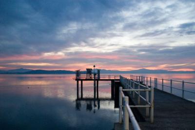 Il suggestivo tramonto che offre il Lago Trasimeno