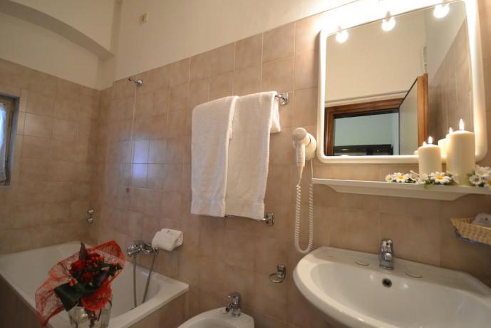 Hotel3stelle bagno privato asciugamani set-cortesia Assisi 