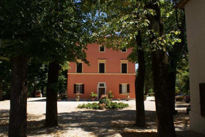 Villa vicino Perugia con ampio cortile 