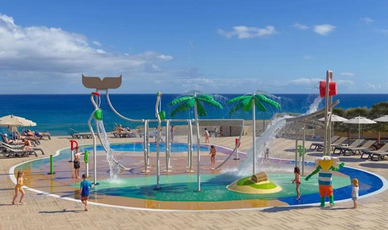 Zona piscine giochi per bambini animazione Canarie 