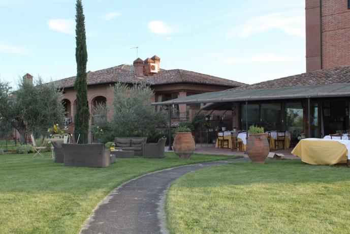 Hotel Locanda sul Lago, ampio giardino e ristorante 