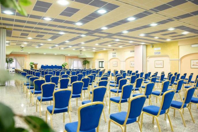 Centro congressi in Resort Orosei con ristorante, animazione 