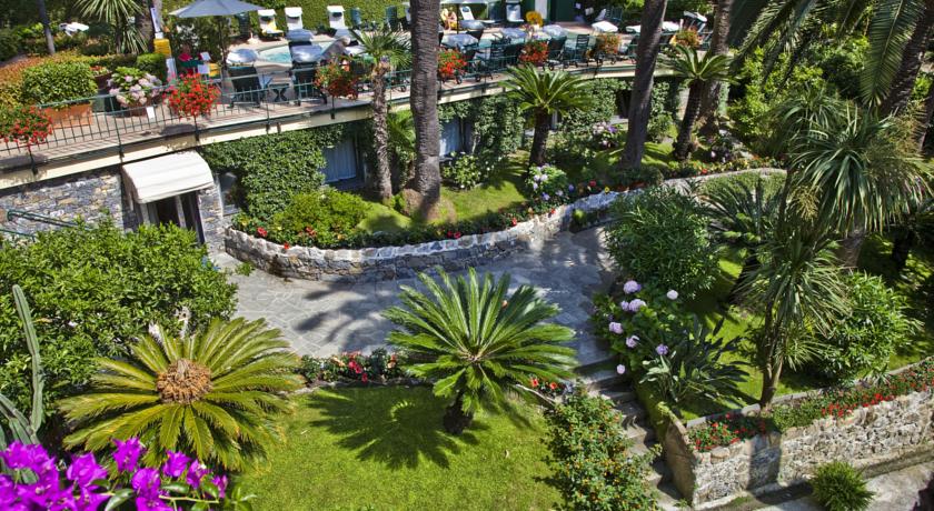 albergo vicino genova