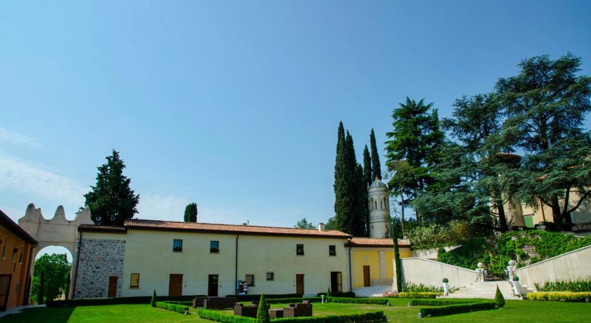 Suite vicino Lago di Garda con Ristorante Giardino