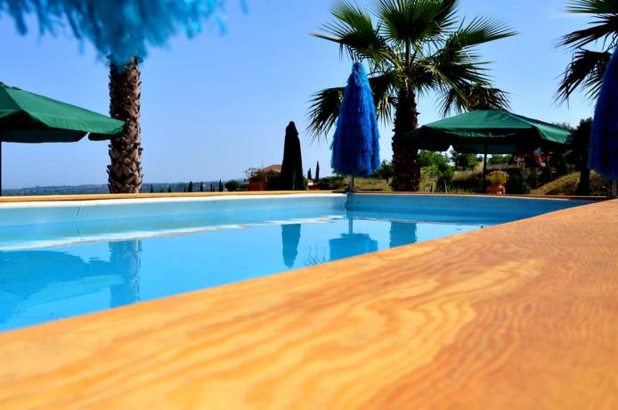 Piscina B&B Santa Venerina vicino Parco Etna