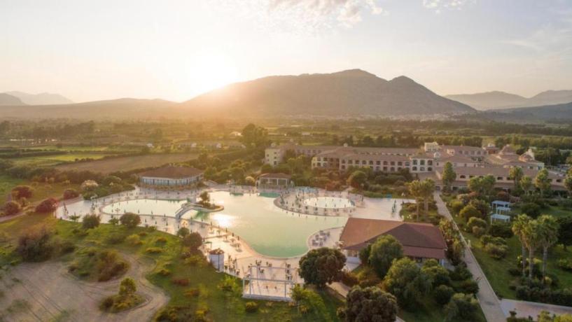 Villaggio sul Golfo di Orosei con piscine, animazione 