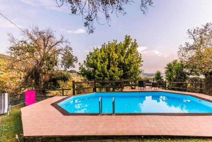 appartamenti con Stupenda piscina a Rieti