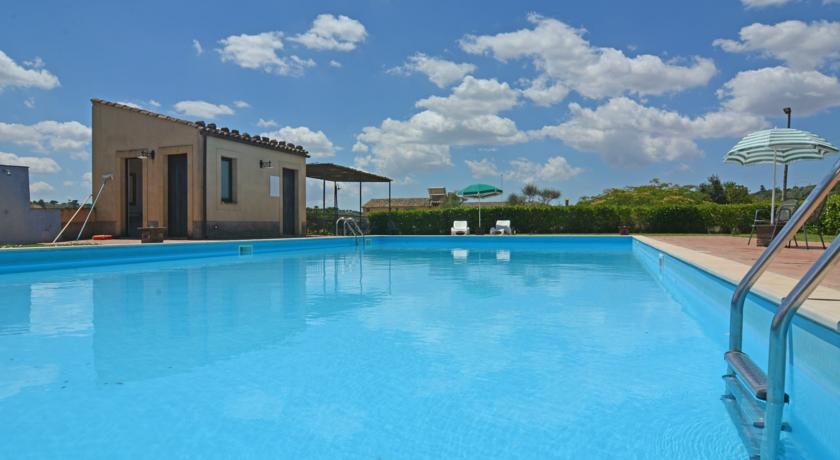 Agriturismo in Sicilia con Piscina esterna