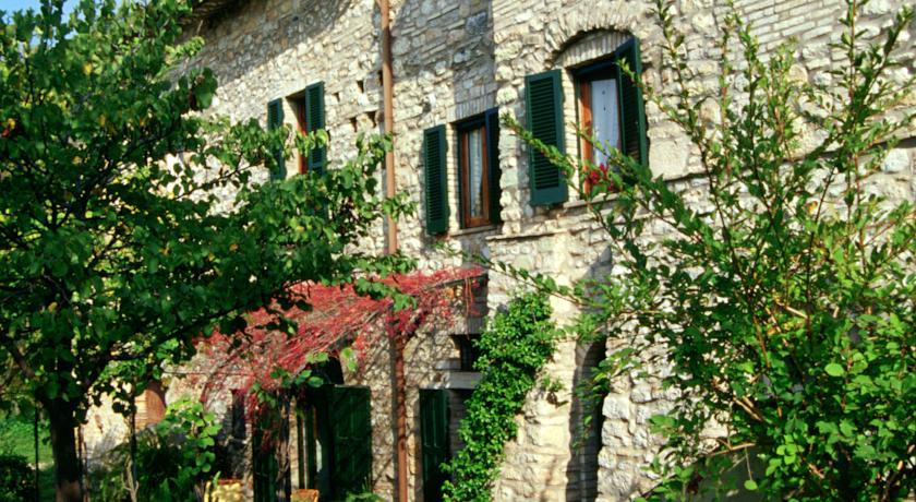 Appartamenti Vacanze con Cucina, Giardino in Assisi 