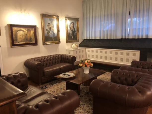 Soggiorno della villa per 10 persone in Umbria 
