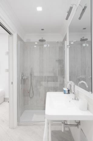 Bagno camera Superior hotel Finale Ligure